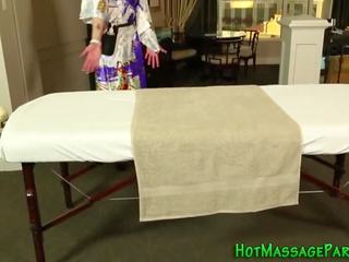 Marvellous азиатки масажистка гадно