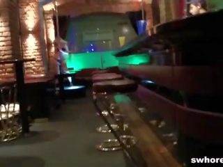 Amateur stripper fickt und schleift im pov bei die klub