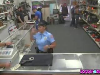 Fräulein polizei versuche bis pawn sie waffe